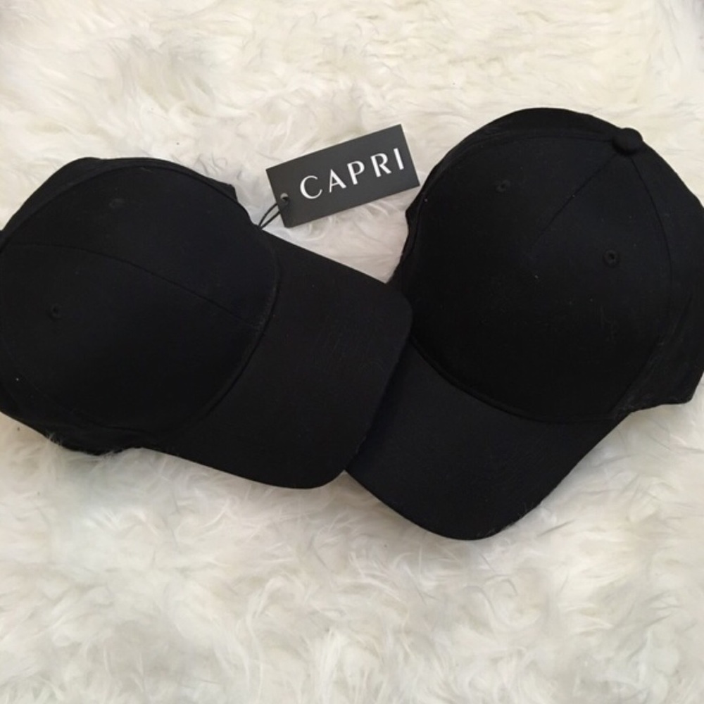 ✨NEW! black celeb style acrylic cap✨